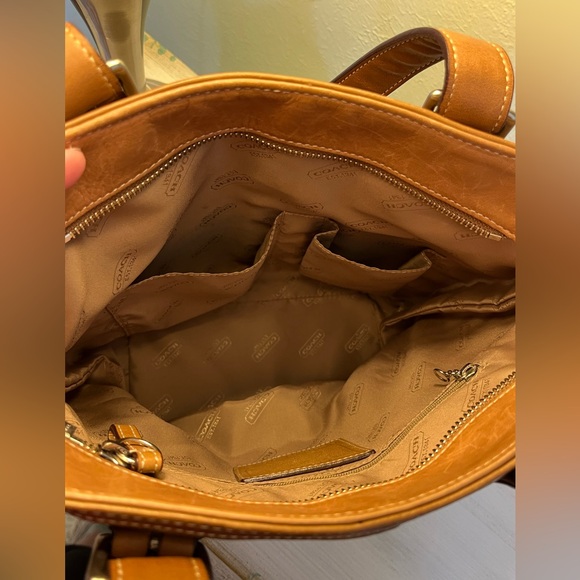 Vintage Y2K Coach Hampton Brown Leather Bucket Tote Bag - Picture 8 of 9
